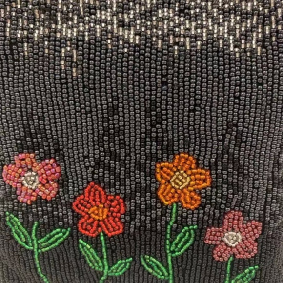 Cute Lady Black Flower Satchels - Picture 4 of 4